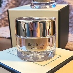 Estee Lauder Re-Nutriv Ultimate Diamond Soft Creme